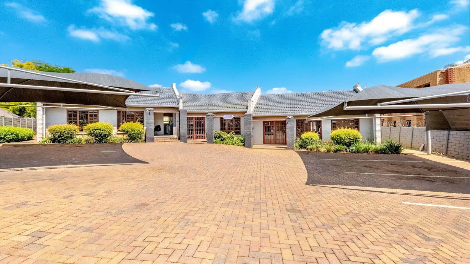 Silver Tree Estates office exterior